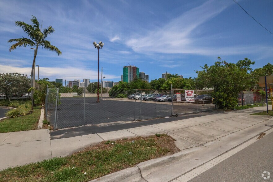 Primary Photo Of 100 NW 7th Ave, Fort Lauderdale Land For Lease
