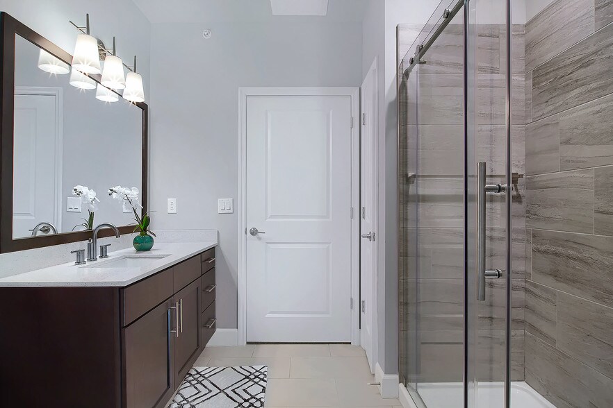 More Photos Of 1001 Old Olive Way, Creve Coeur Apartments For Lease