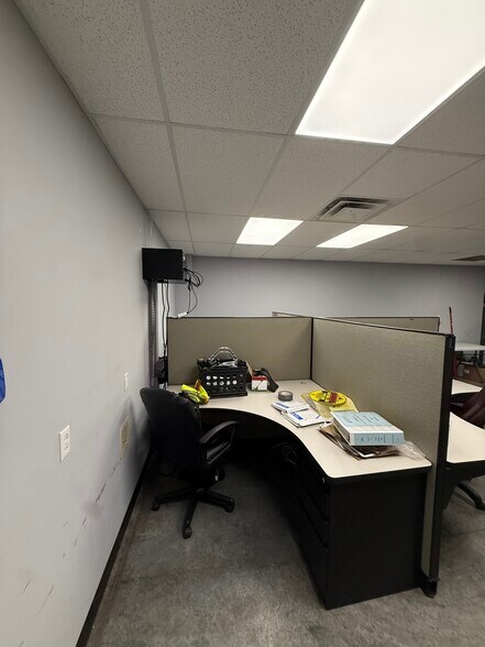 More Photos Of 1202 Industrial Dr, Warsaw Industrial For Sale