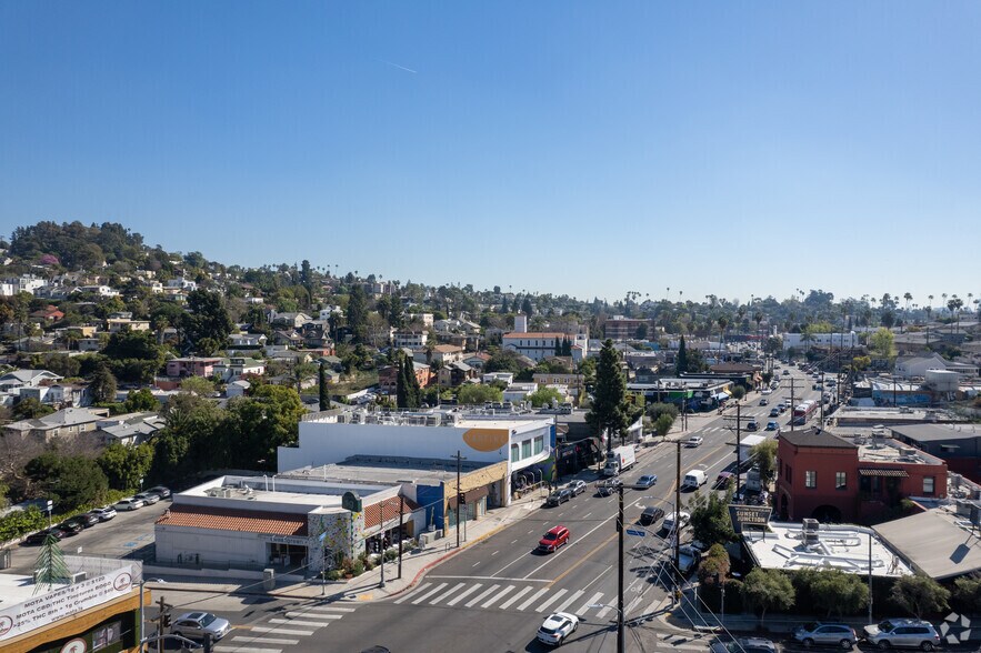 More Photos Of 3921 W Sunset Blvd, Los Angeles Storefront For Sale