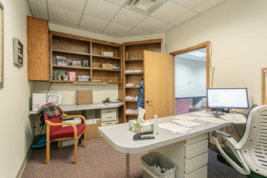 More Photos Of 300 Buell Rd, Rochester Loft Creative Space For Sale