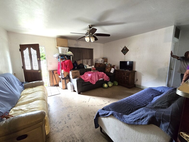 More Photos Of 912 Pearl Mary Cir, Plant City Apartments For Sale