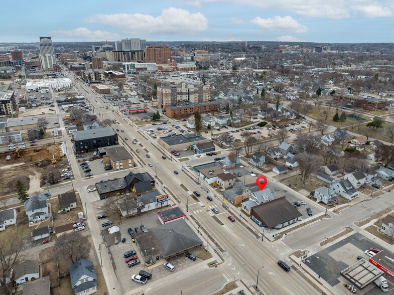 More Photos Of 917 Broadway Ave N, Rochester Medical For Sale