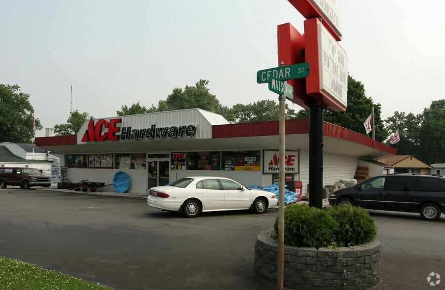 More Photos Of 1960 Cedar St, Holt Freestanding For Sale