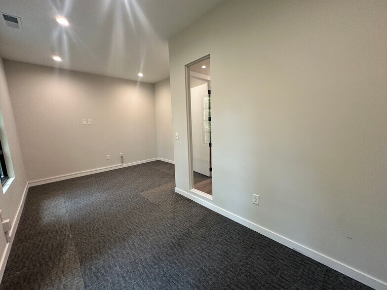 More Photos Of 6110 McFarland Station Dr, Alpharetta Medical For Lease