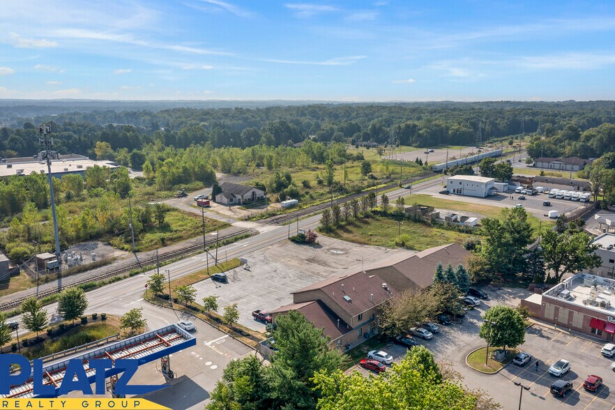 More Photos Of 7326-7338 Southern Blvd, Youngstown Unknown For Lease