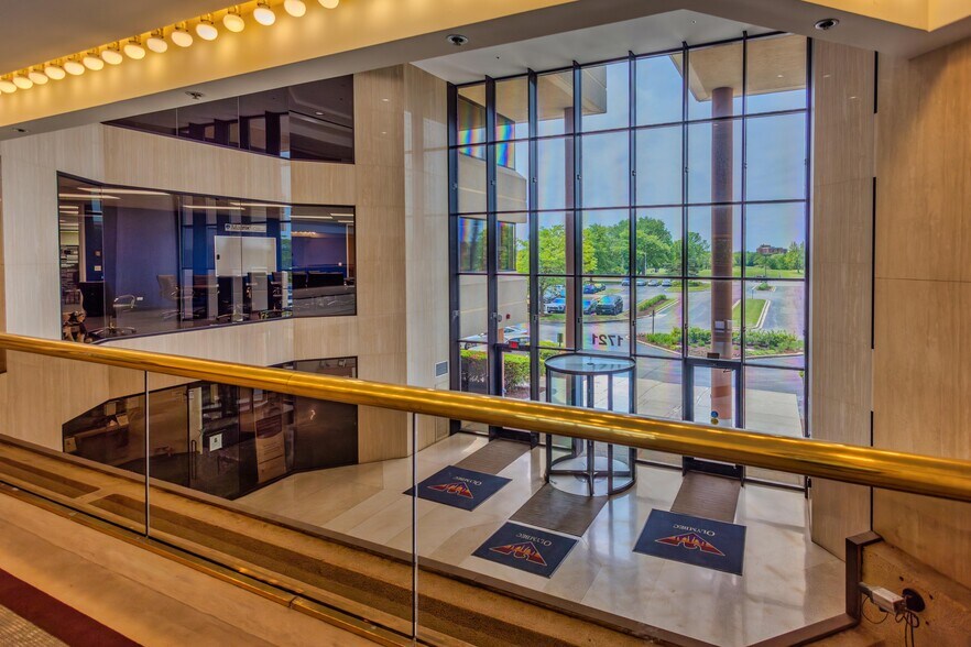More Photos Of 1721 Moon Lake Blvd, Hoffman Estates Office For Lease