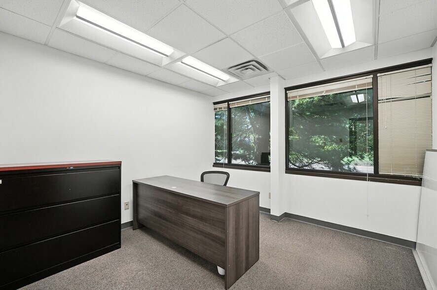 More Photos Of 5636 Bridgetown Rd, Cincinnati Medical For Sale