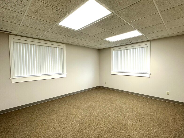 More Photos Of 55 E 86th Ave, Merrillville Office For Sale