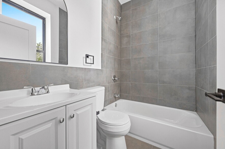 More Photos Of 1847 Harrison Ave, Bronx Apartments For Sale