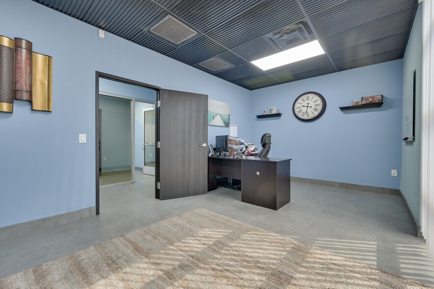 More Photos Of 5190 Arville St, Las Vegas Manufacturing For Sale