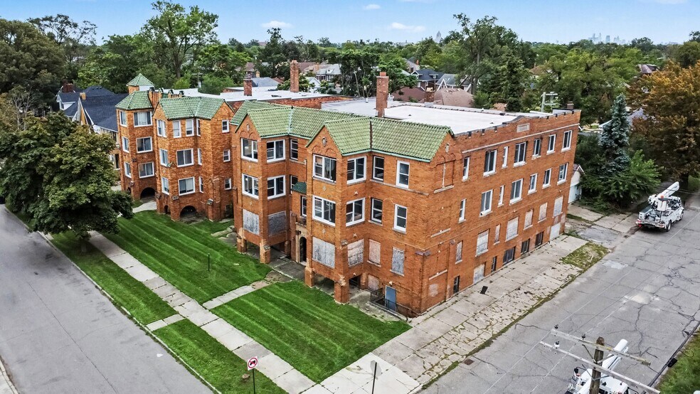 Primary Photo Of 3017-3029 W Buena Vista St, Detroit Apartments For Sale