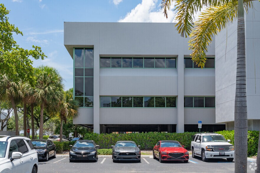 More Photos Of 1201 W Cypress Creek Rd, Fort Lauderdale Unknown For Lease