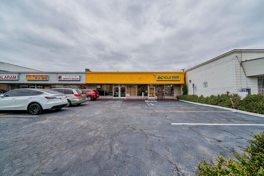 More Photos Of 18807-18809 Pioneer Blvd, Artesia Storefront Retail Office For Sale