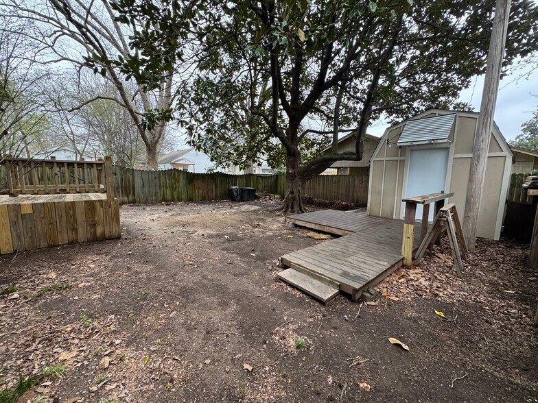 More Photos Of 224 W Chickasaw St, Tahlequah Hospitality For Sale