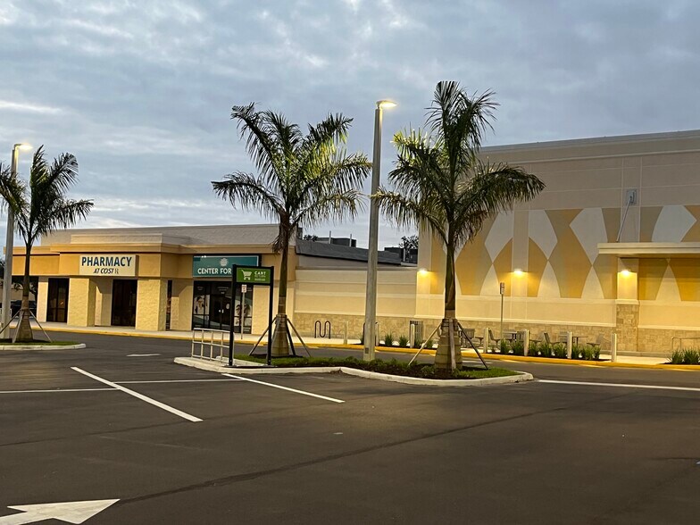 More Photos Of 16970 San Carlos Blvd, Fort Myers Unknown For Lease