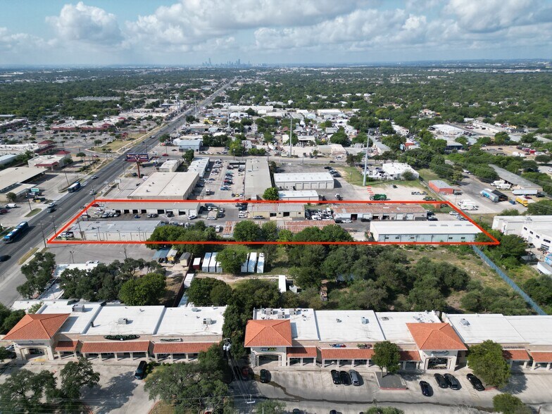 More Photos Of 11116 N Lamar Blvd, Austin Service For Sale