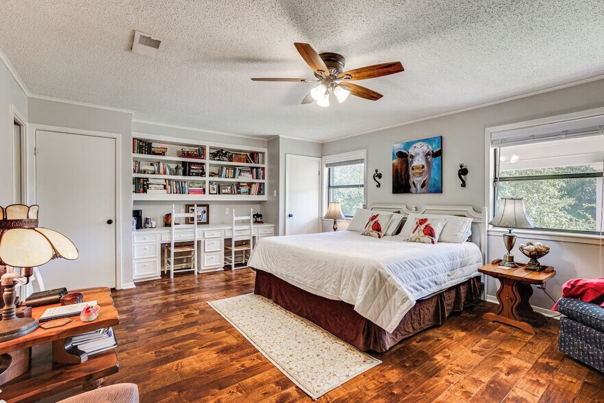 More Photos Of 601 N Shipp St, Madisonville Specialty For Sale