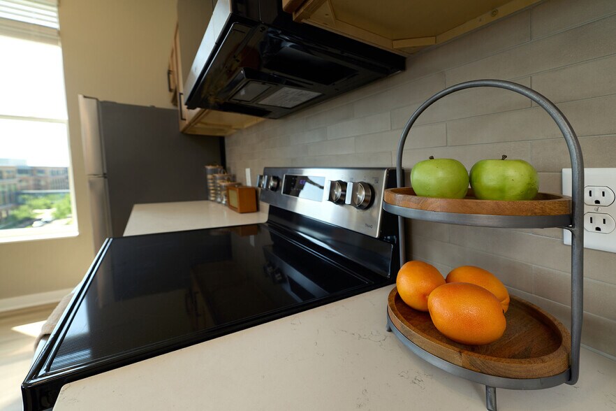 More Photos Of 1055 Yard St, Grandview Heights Apartments For Lease
