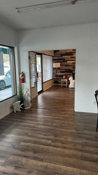 More Photos Of 5049-5133 Ocean Blvd, Sarasota Unknown For Lease