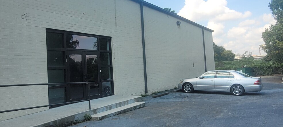 More Photos Of 800 Lambert Dr NE, Atlanta Loft Creative Space For Lease