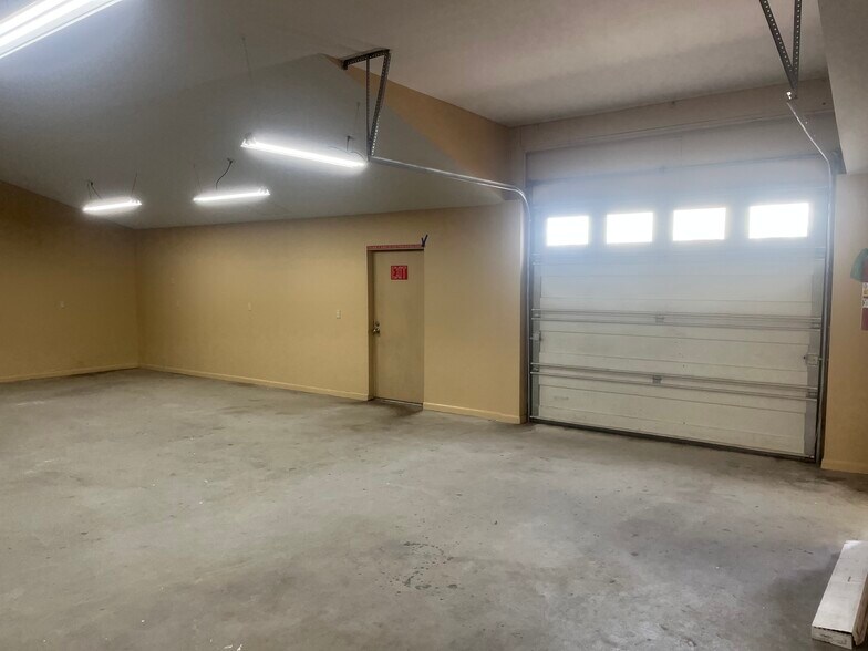 More Photos Of 2555 Weston Rd, Colorado Springs Service For Sale