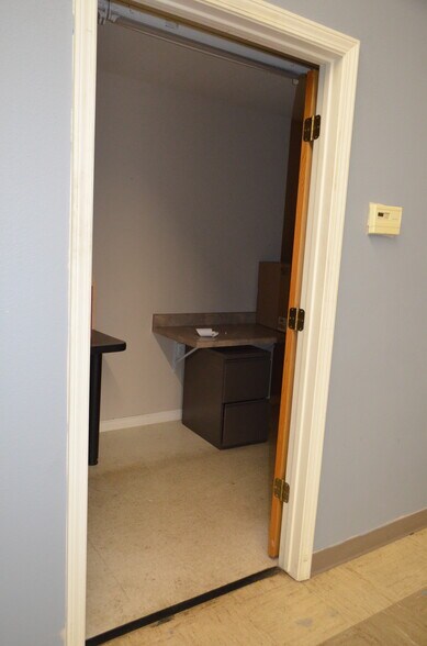 More Photos Of 316-326 Eureka Ave, Berryville Supermarket For Lease