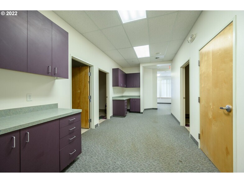 More Photos Of 375 SE Norton Ln, Mcminnville Medical For Lease