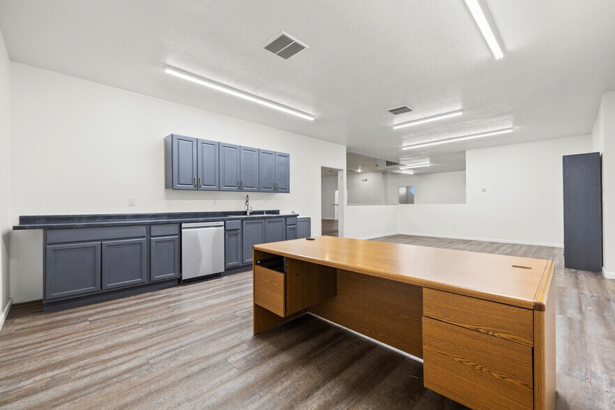 More Photos Of 7101 W Hwy 2 & 52, Minot Storefront Retail Office For Sale