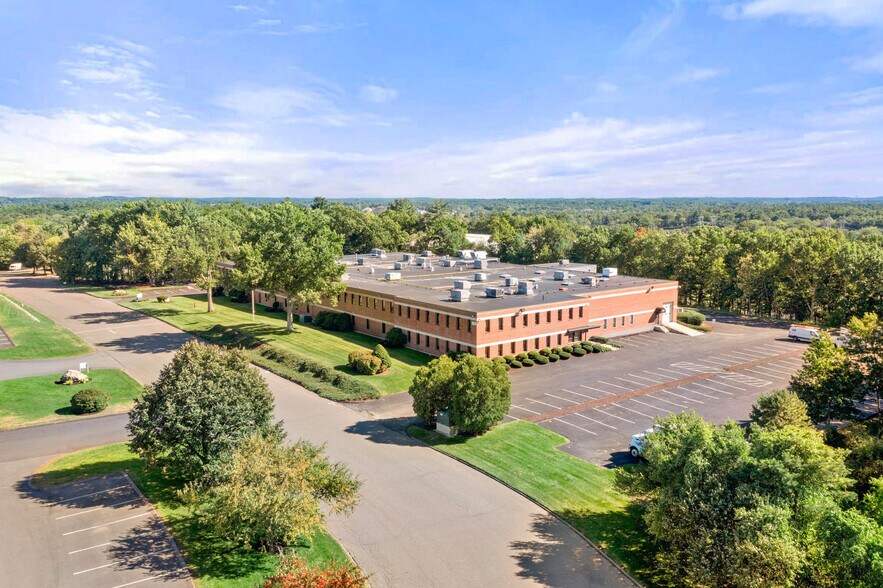 More Photos Of 16 Jonspin Rd, Wilmington Flex For Lease
