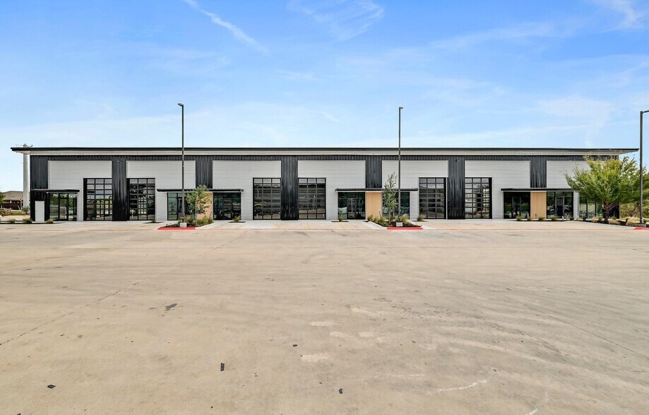 More Photos Of 300 Co Rd 199, Hutto Flex For Lease