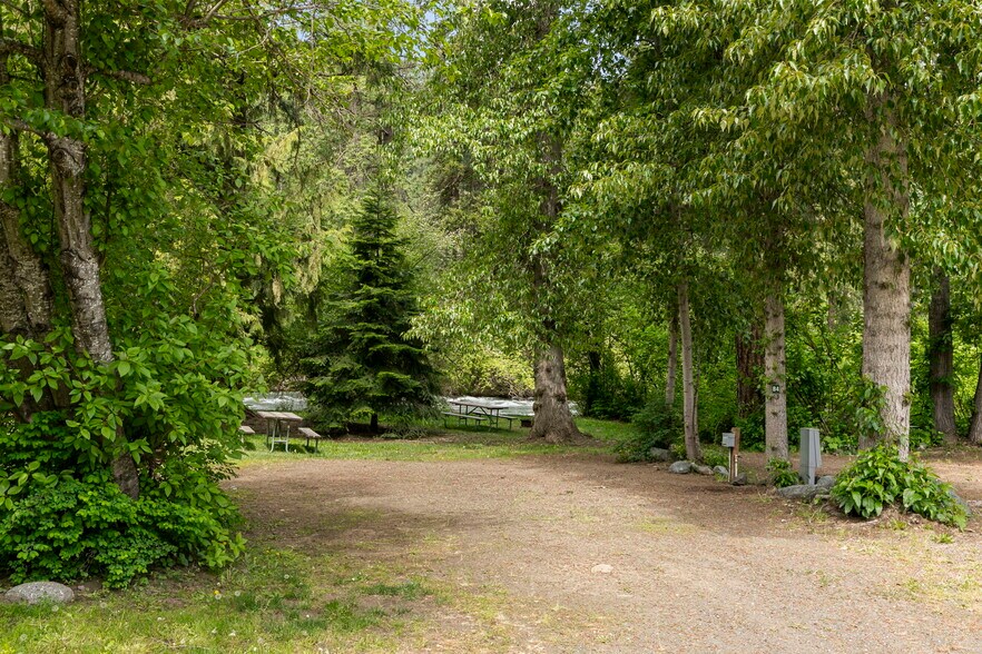 More Photos Of 3300 US Highway 97, Peshastin Specialty For Sale