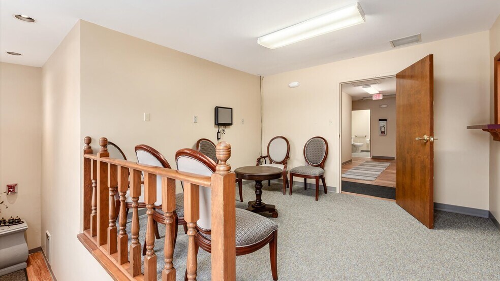 More Photos Of 172 S Friendship Dr, New Concord Medical For Sale