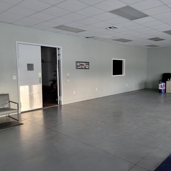 More Photos Of 2106 S US Highway 1, Vero Beach Freestanding For Sale