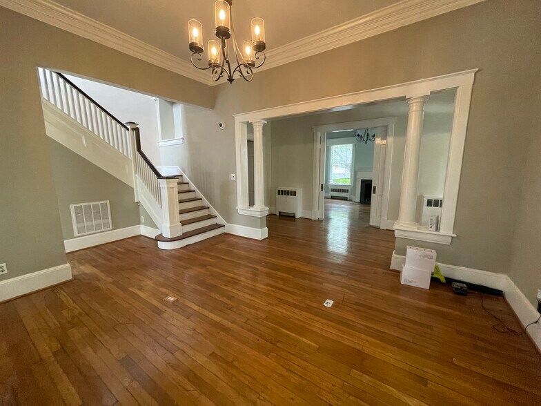 More Photos Of 509 Nash St W, Wilson Loft Creative Space For Sale