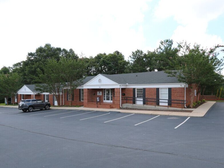 More Photos Of 1011 Grove Rd, Greenville Medical For Sale