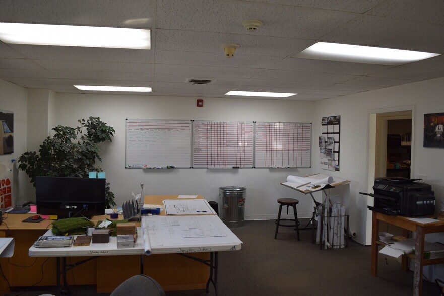 More Photos Of 1125 Depew Ct, Lakewood Unknown For Lease