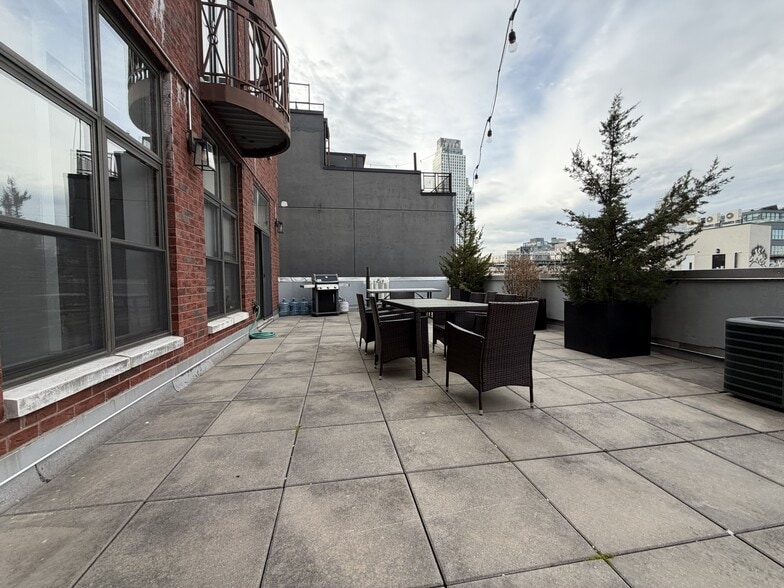 More Photos Of 101 Broadway, Brooklyn Office For Lease