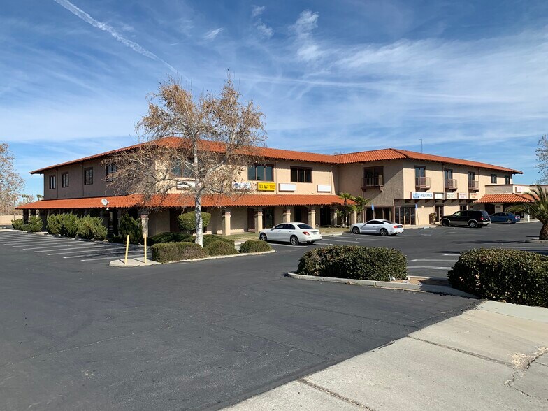 Primary Photo Of 15888 Main St, Hesperia Medical For Sale