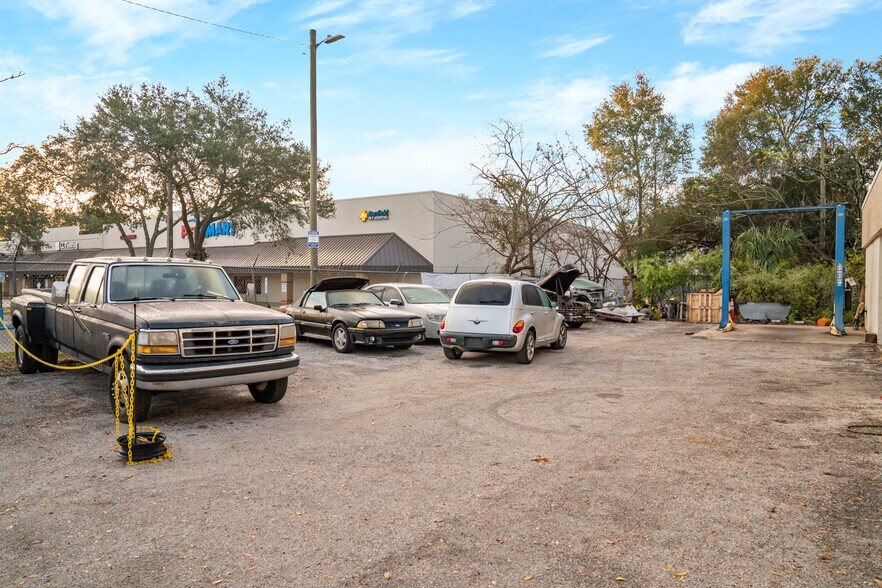 More Photos Of 1209 W Brandon Blvd, Brandon Auto Repair For Sale