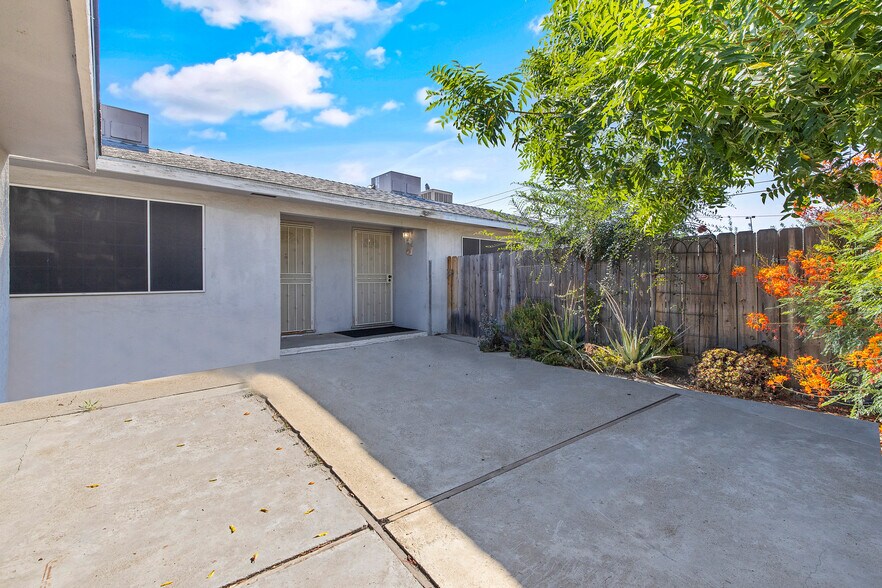 More Photos Of 909 E Noble Ave, Visalia Multifamily For Sale