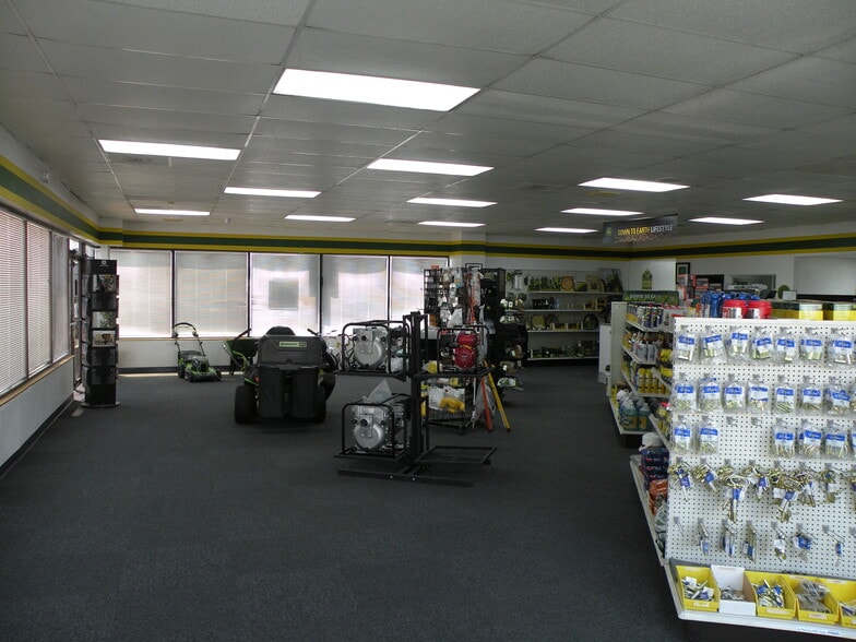 More Photos Of 45223 23rd St W, Lancaster Auto Dealership For Sale