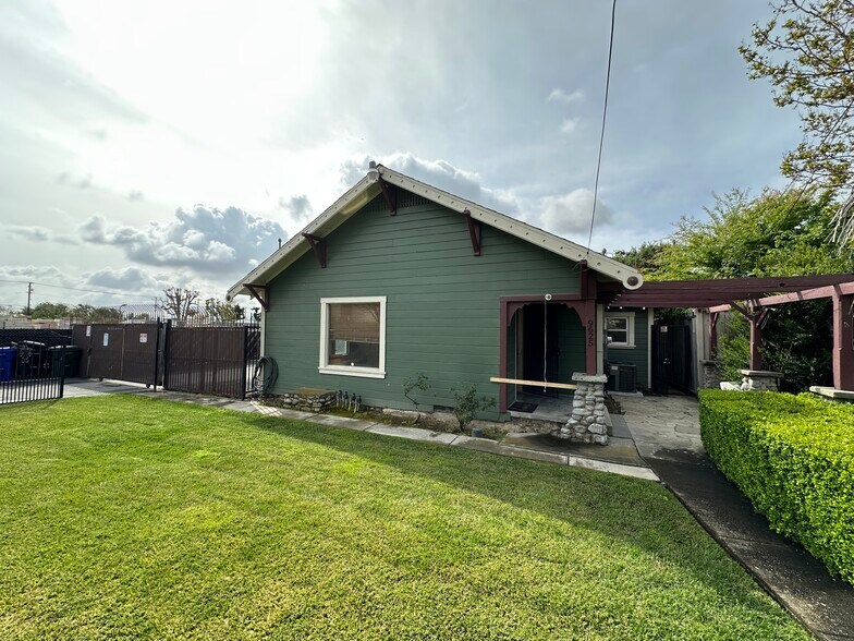 More Photos Of 9625 8th St, Rancho Cucamonga Contractor Storage Yard For Sale