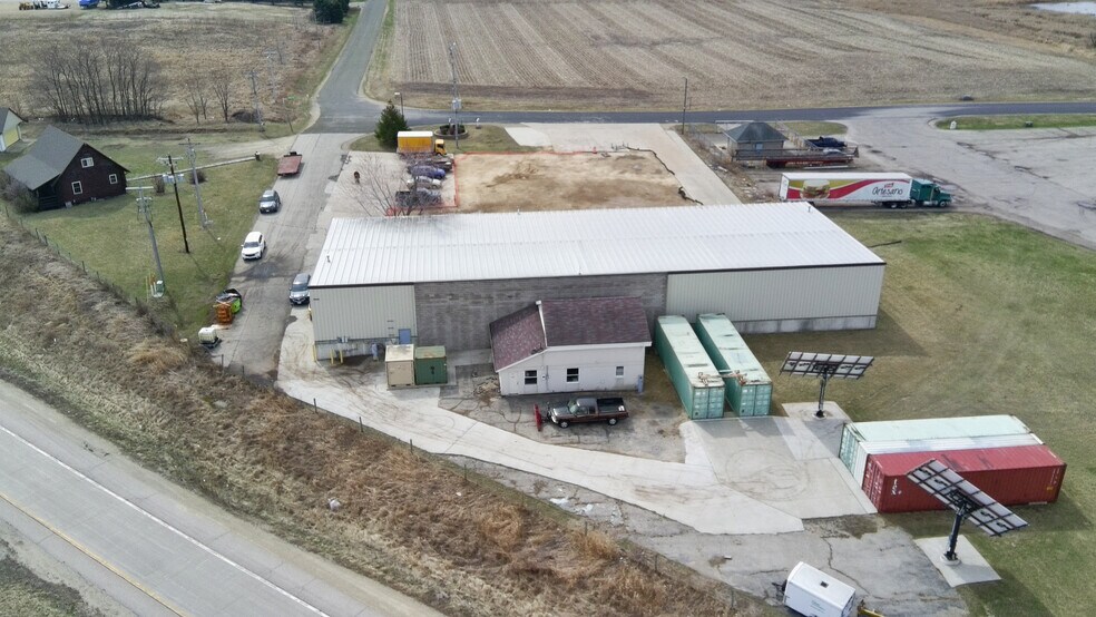 More Photos Of 410 Haugen Rd, Edgerton Light Manufacturing For Lease