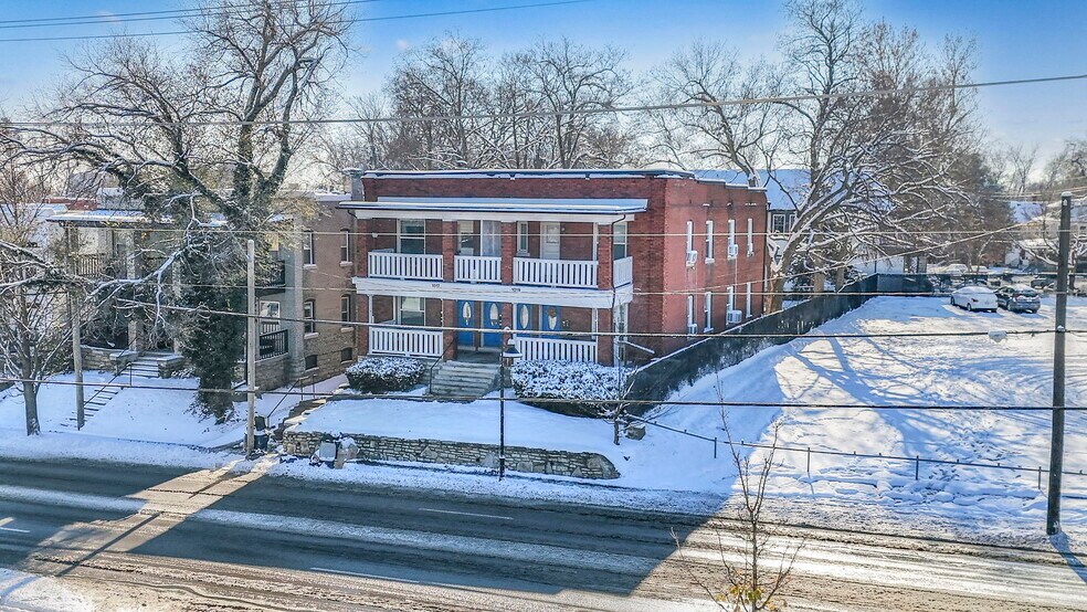 Primary Photo Of 1017 W 39th St, Kansas City Apartments For Sale