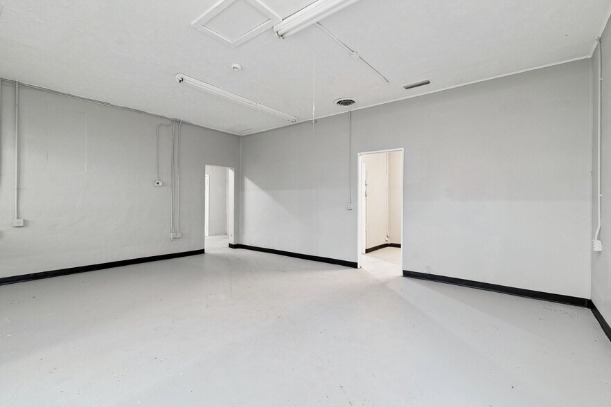 More Photos Of 715 McDuff Ave, Jacksonville Storefront Retail Residential For Sale