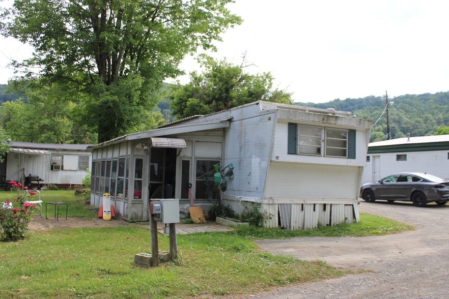 More Photos Of 3554 Watkins Rd, Horseheads Manufactured Housing Mobile Home Park For Sale