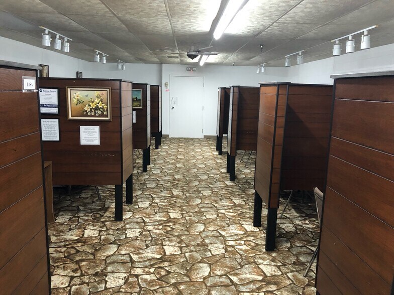 More Photos Of 1110 E Bristol Rd, Burton Medical For Lease