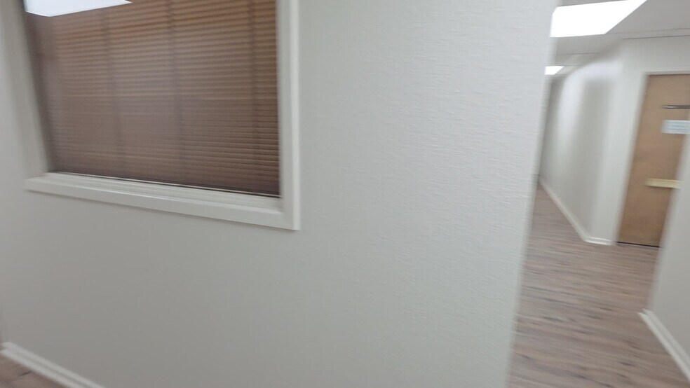 More Photos Of 3311-3313 81st St, Lubbock Medical For Lease