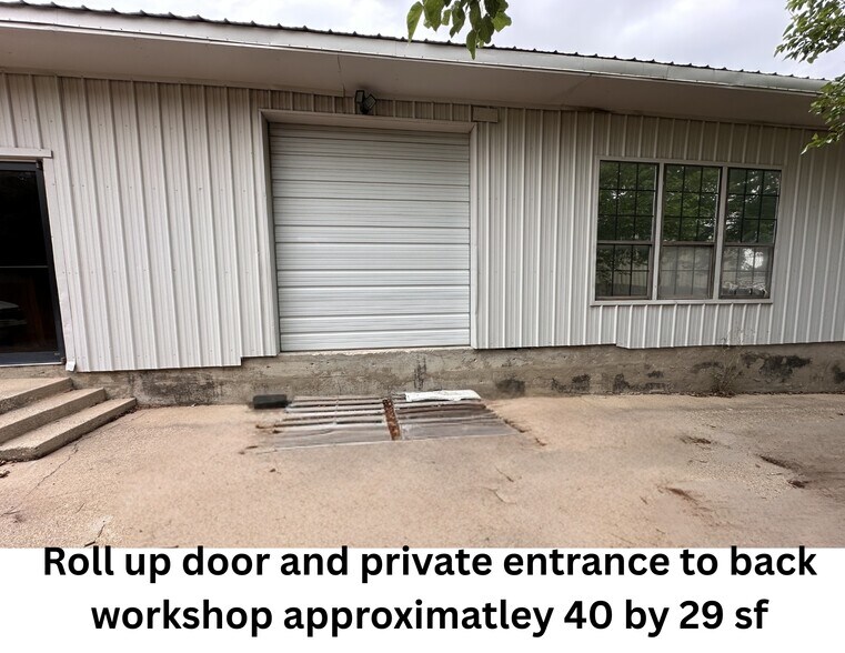 More Photos Of 3013 Joyce Dr, Fort Worth Showroom For Sale